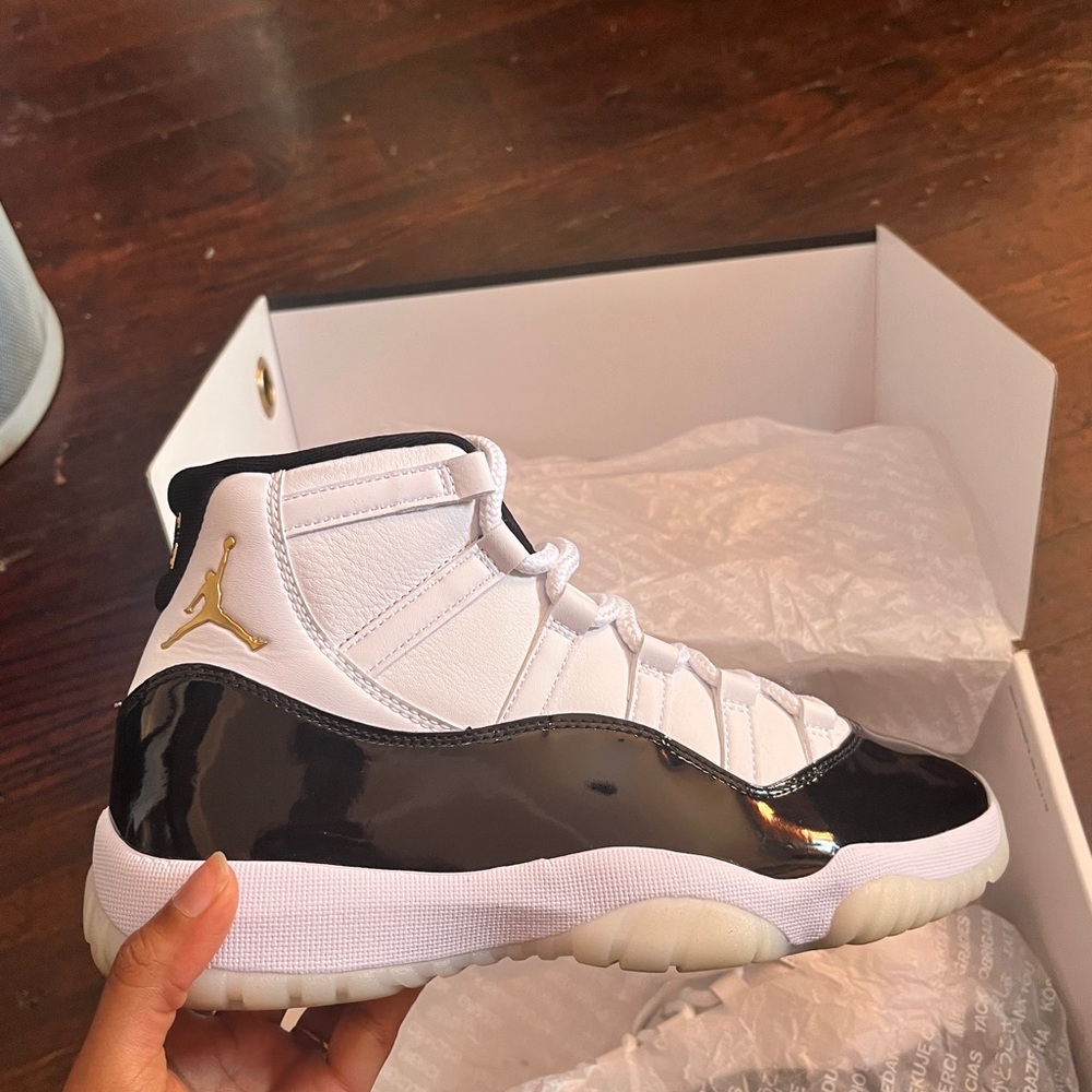 Jordan Air 11 Gratitudes - Picture 2 of 12